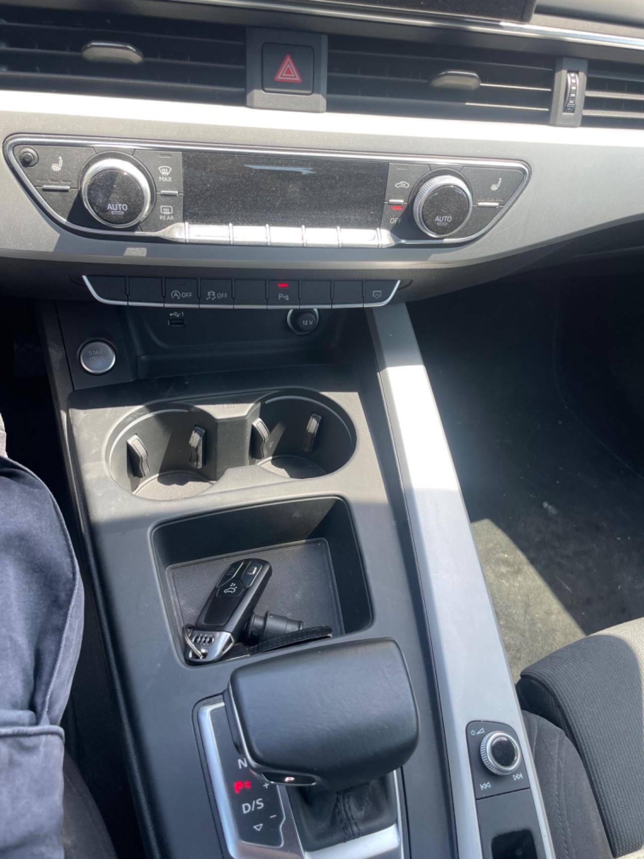 Audi A4 Avant 35 TFSI S line edition