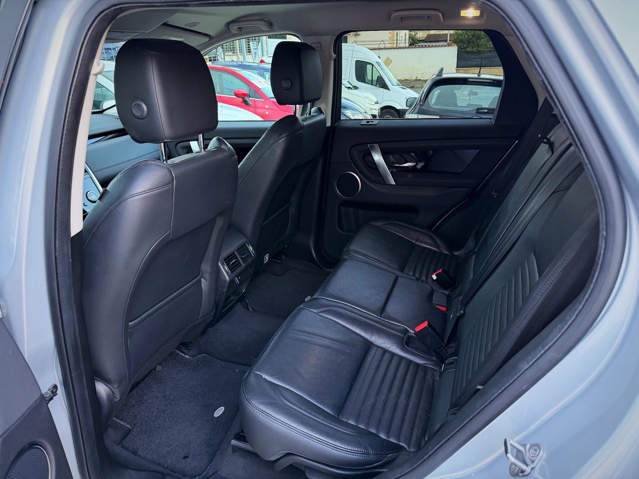 Land Rover Discovery Sport 2.0 eD4 163 CV 2WD R-Dynamic SE