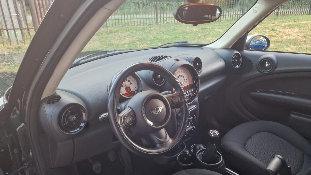 Mini Cooper Countryman 1.6 D - Nov2012