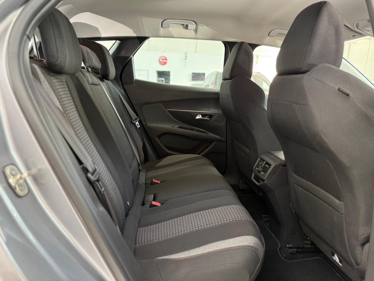 Peugeot 3008 BlueHDi 130 S&S Active