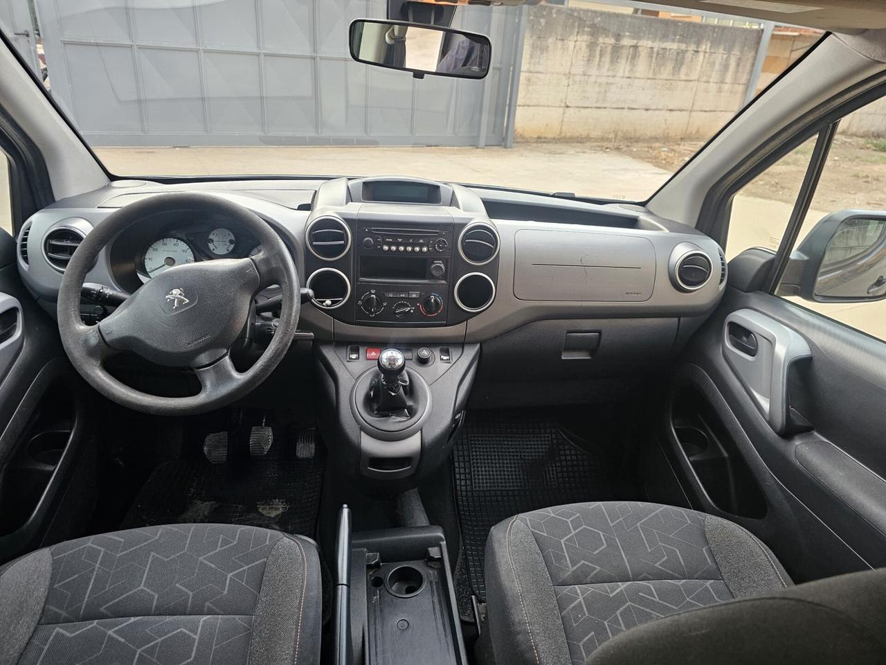 Peugeot Partner Tepee BlueHDi 100 Outdoor