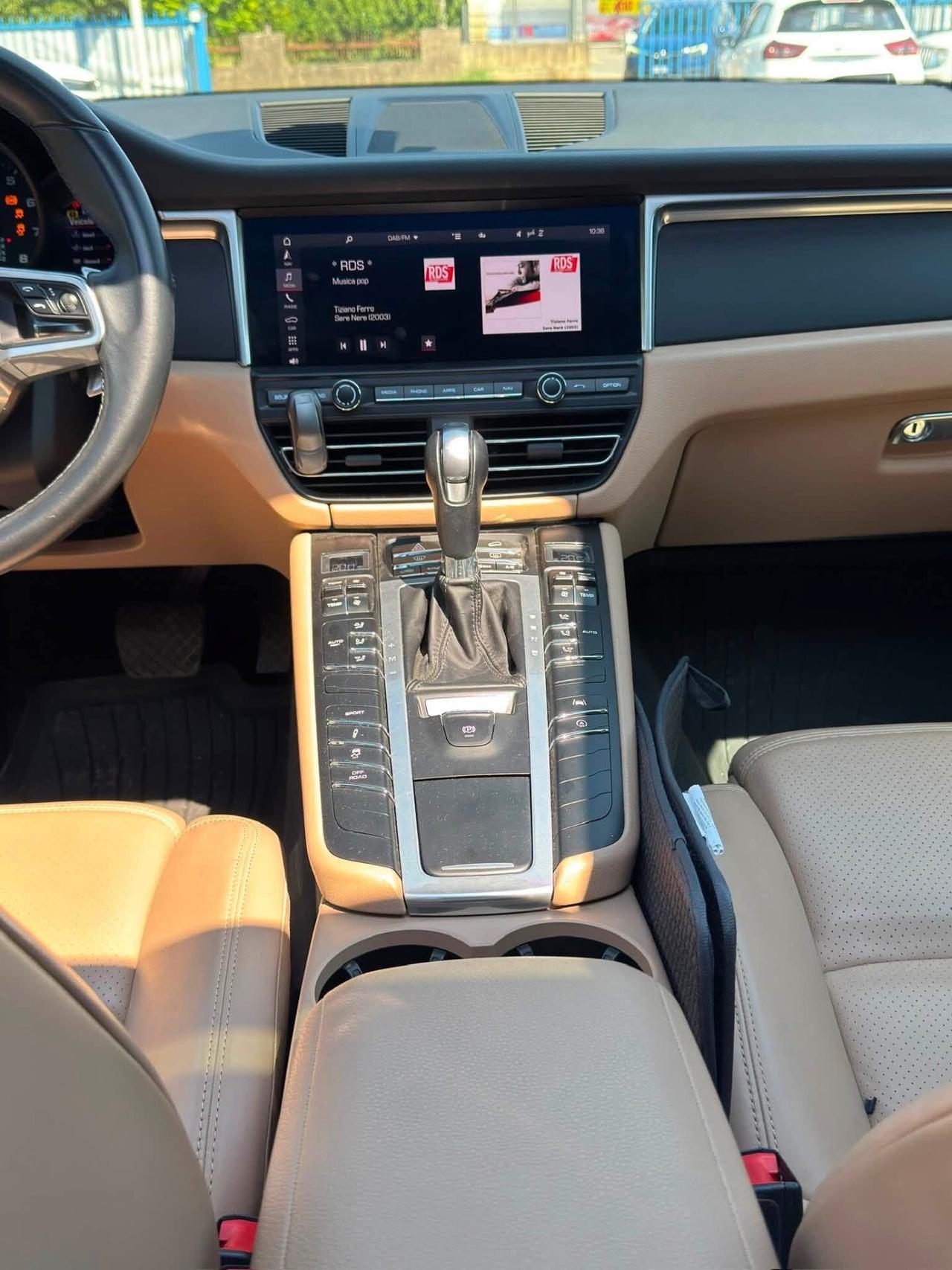 Porsche Macan 2.0 Tetto