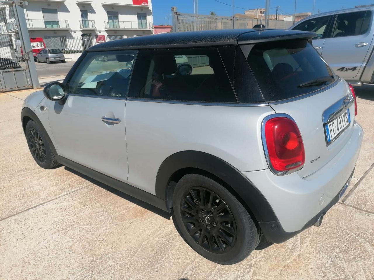 Mini Cooper Mini 1.5 Automatica