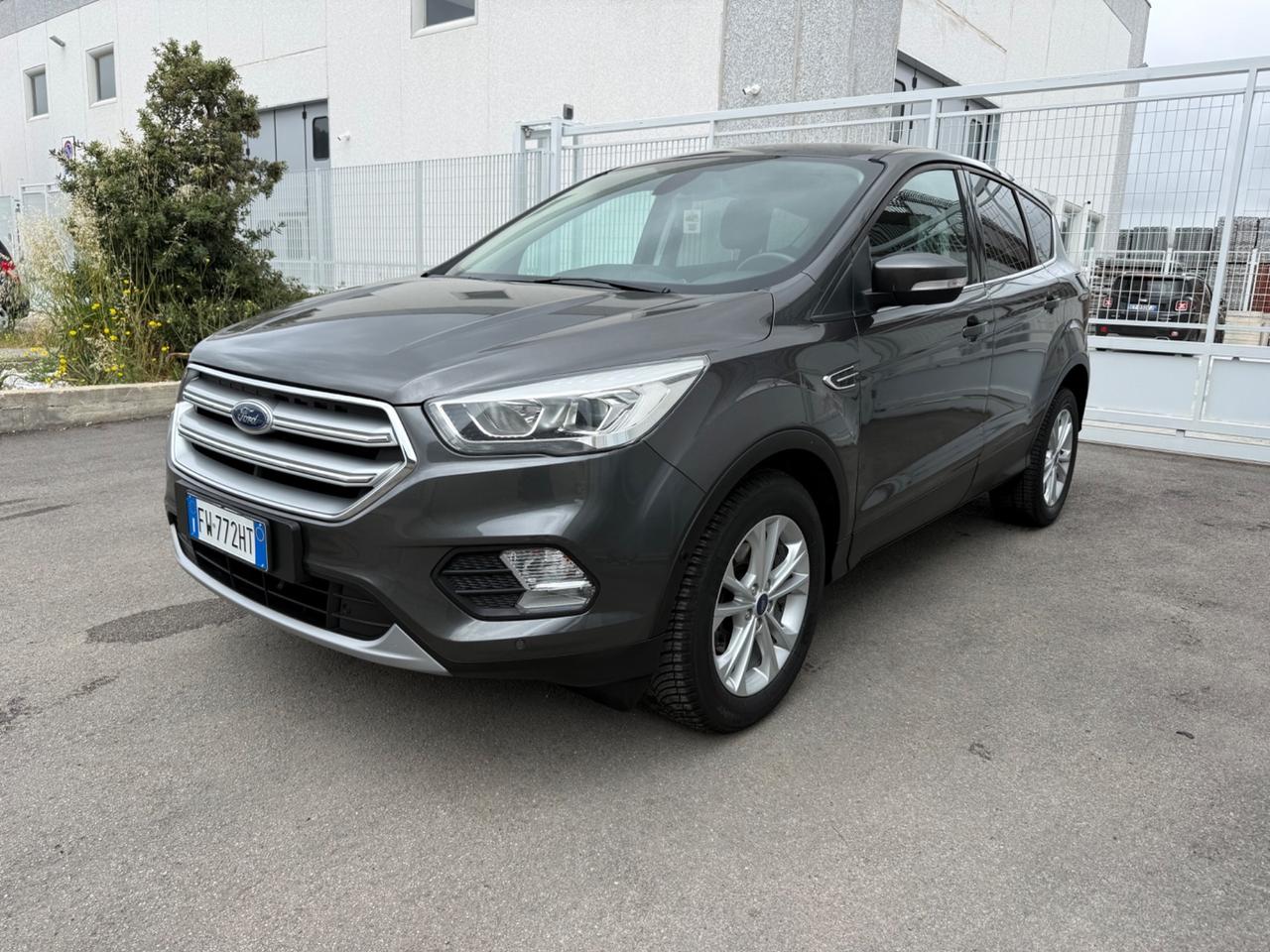Ford Kuga 1.5 TDCI 120 CV Cambio Automatico