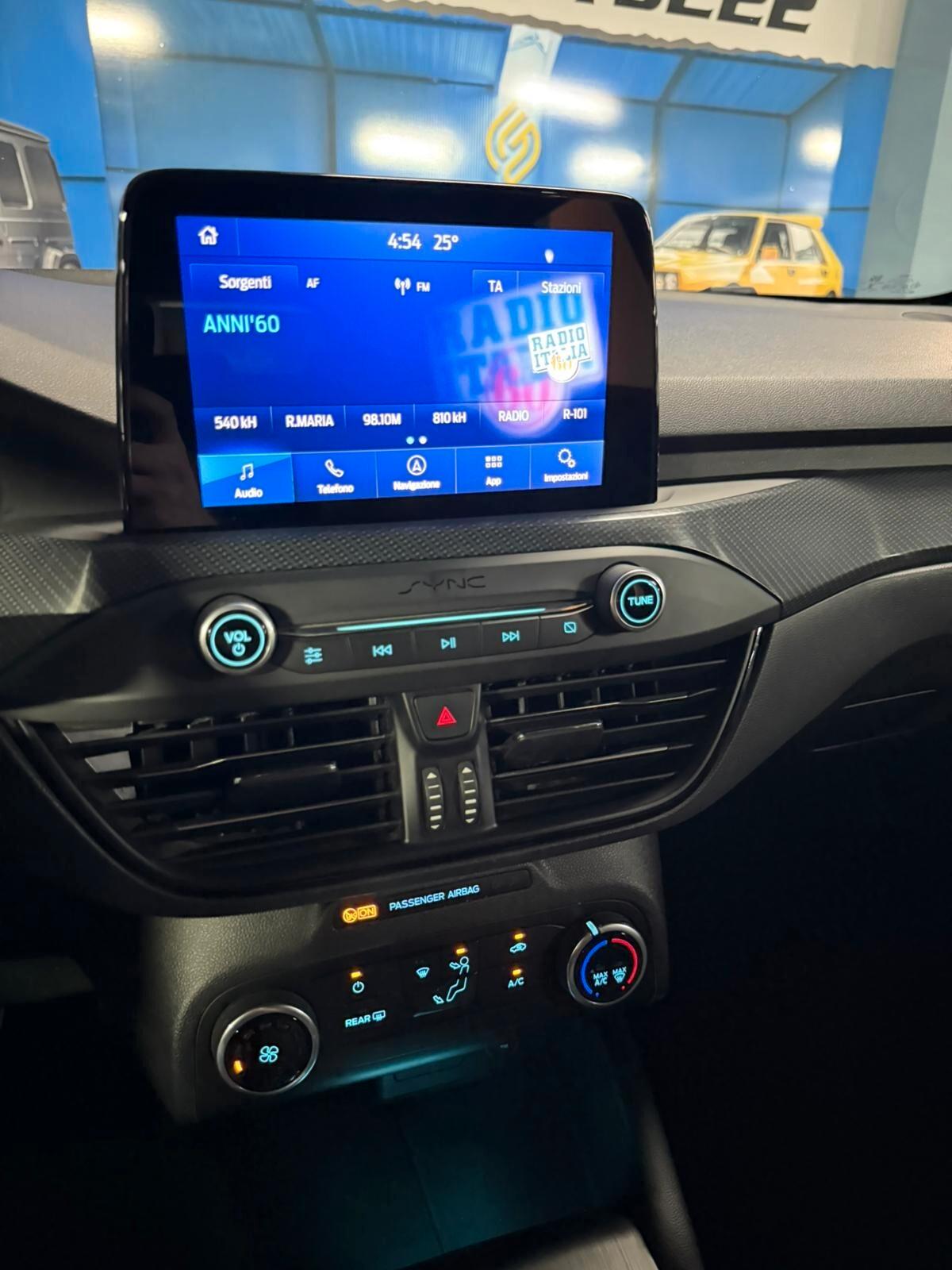 FOCUS FULL OPTIONAL SW ST-Line Co-Pilot