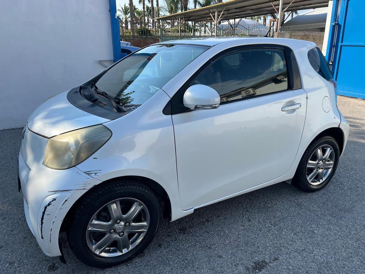 Toyota iQ-1.0 benz-c.autom-full-2009
