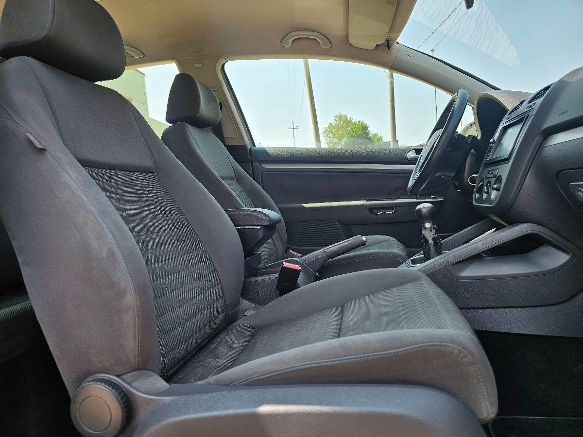VOLKSWAGEN GOLF 5 1.6 BENZINA 3P GARANZIA 12M