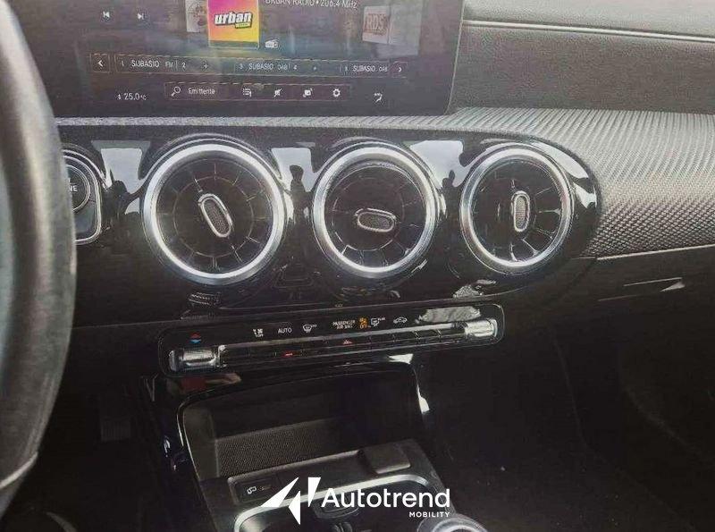 Mercedes-Benz Classe A 180 d 116 CV NAVI LED Business Extra