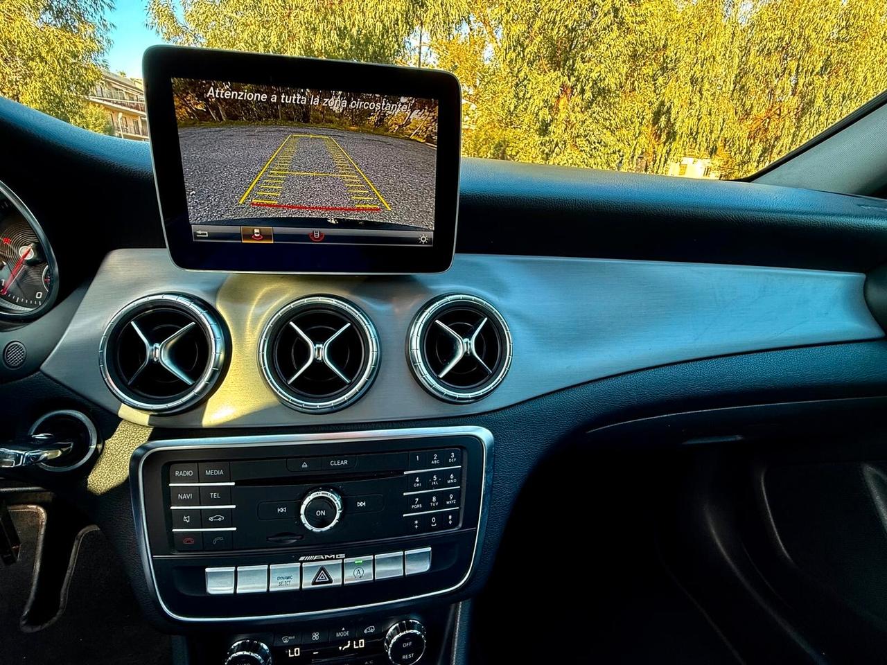 MERCEDES- BENZ CLA 200 D AMG PREMIUM