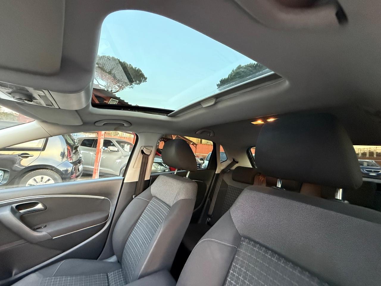 Polo 1.4 TDI 90 CV DSG -unipro-E6-garanzia-