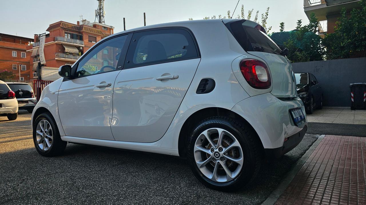 Smart ForFour 70 1.0 Passion UNIPRO' TAGL CERT LED SENSORI