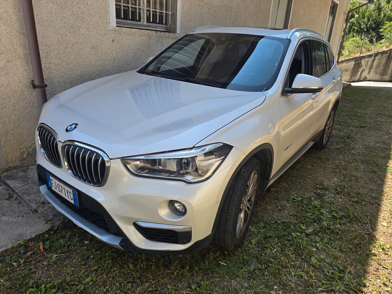 BMW X1 Xdrive - TETTO APRIBILE -bianco perla