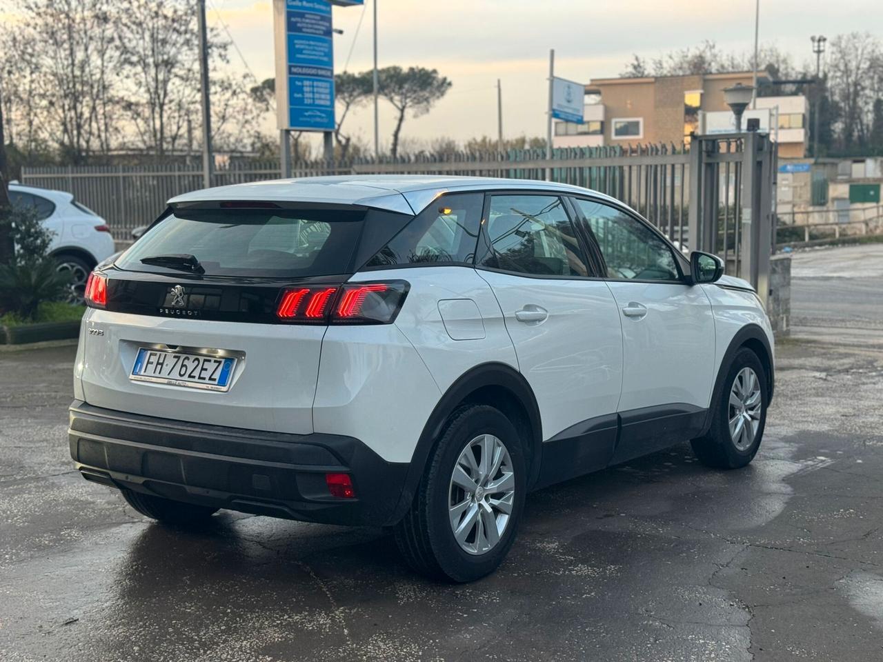 Peugeot 3008 BlueHDi 130 EAT8 Active Pack