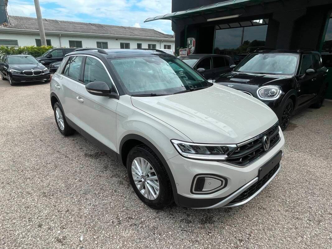 Volkswagen T-Roc 1.0 tsi Life 110cv LED VIRTUAL PDC