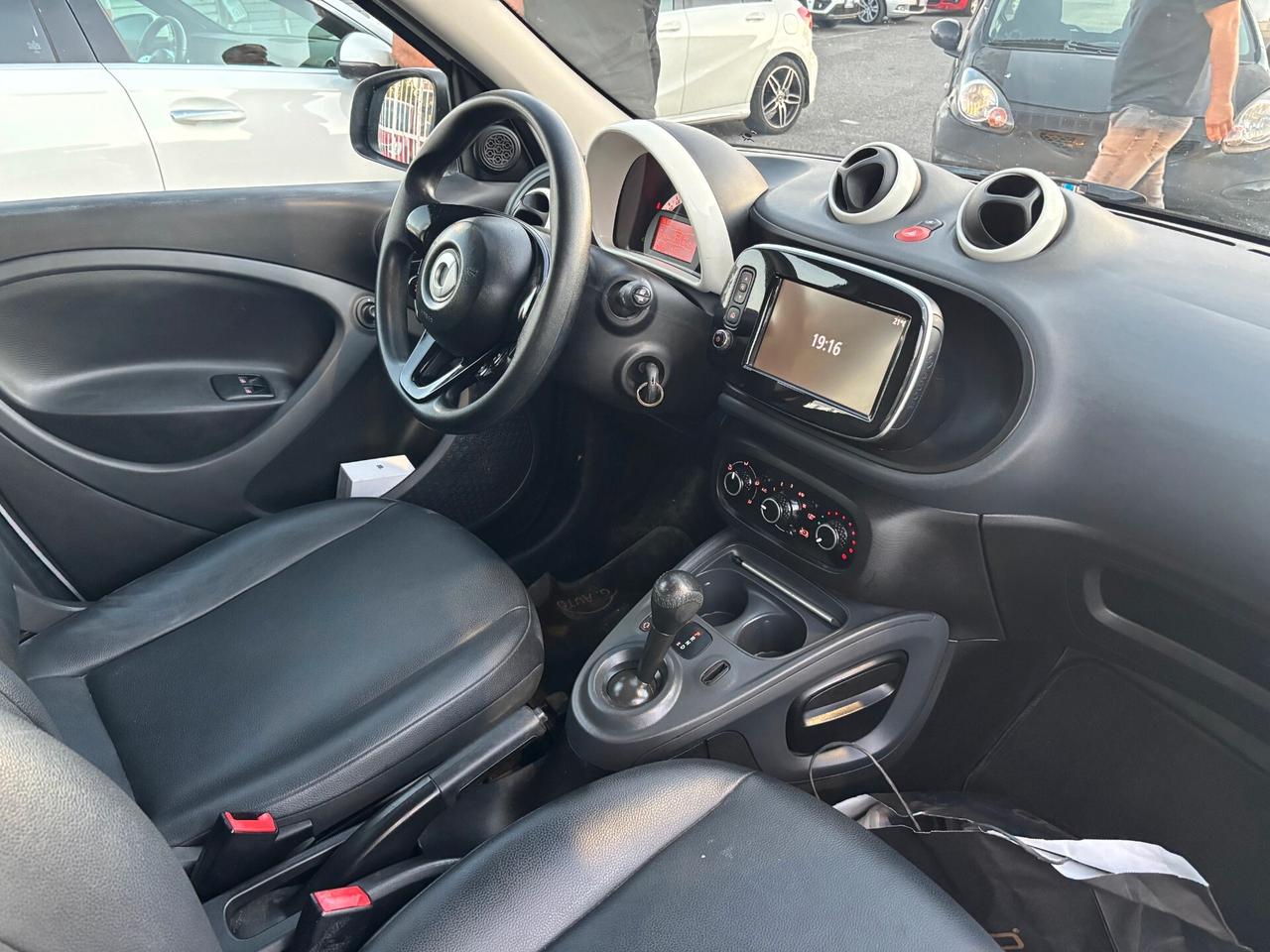 Smart ForFour 70 1.0 twinamic Perfect BELLISSIMA, NAVIGATORE, PELLE, CERCHI IN LEGA, PREZZO VERO!!!!