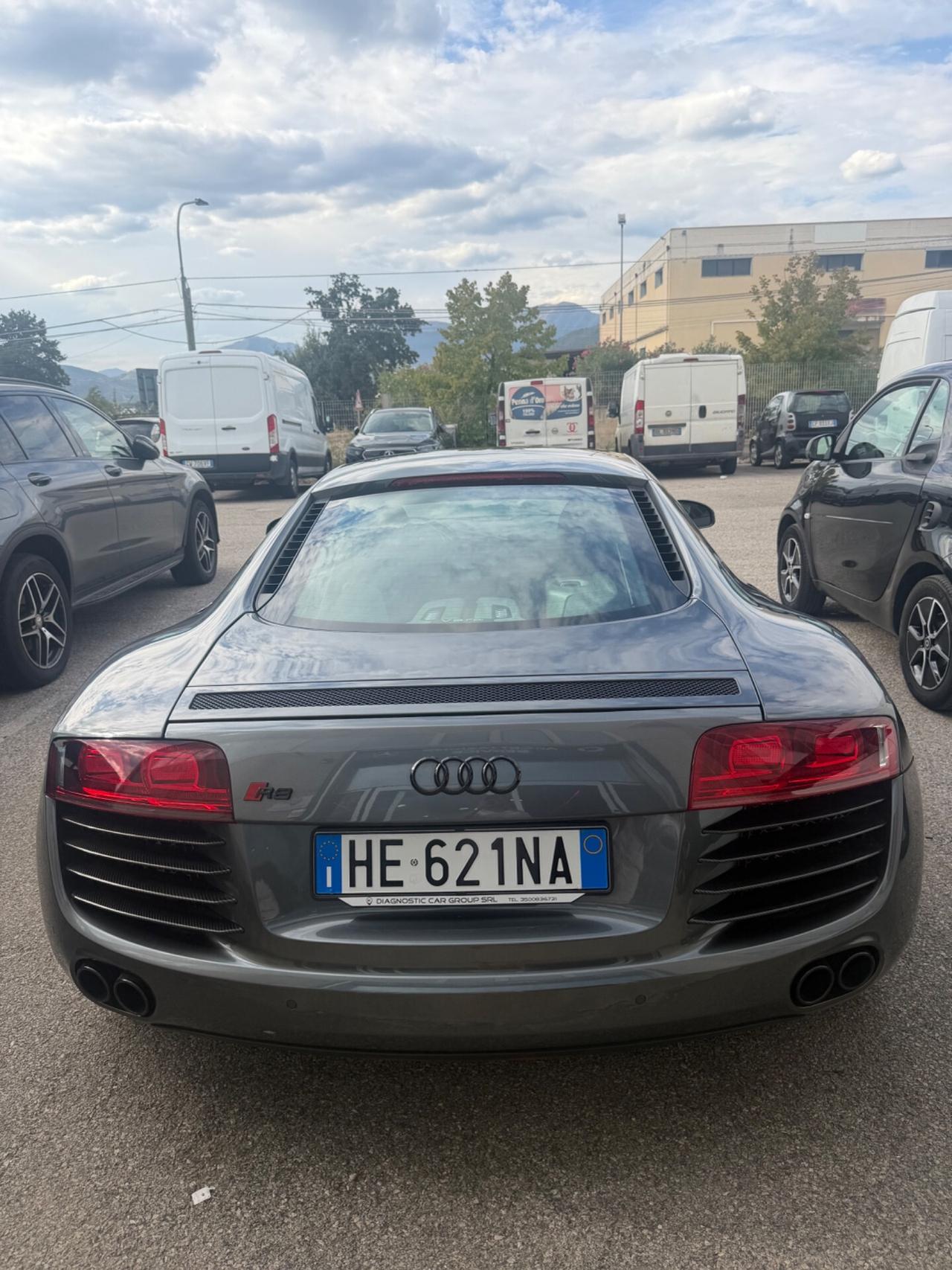 Audi R8 4.2 V8 FSI quattro R tronic
