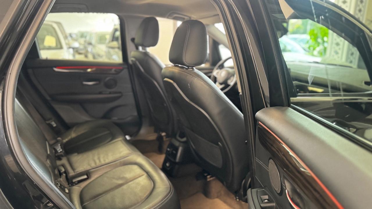 Bmw 2er Active Tourer 218d Luxury