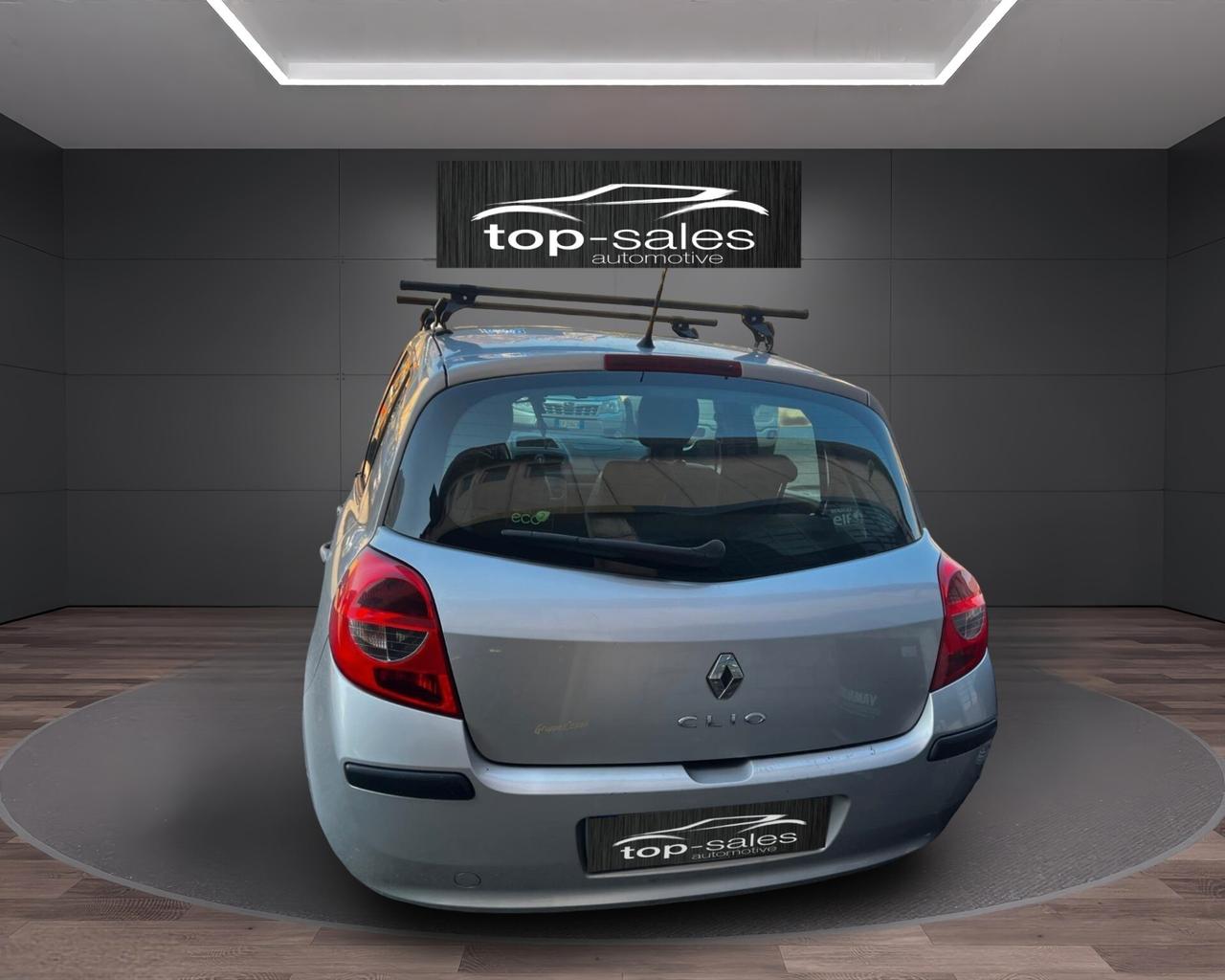 Renault Clio 1.2 16V 5 porte Luxe OK Neopatentati