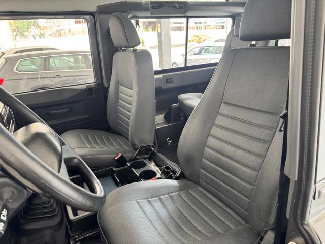 LAND ROVER Defender 2.4