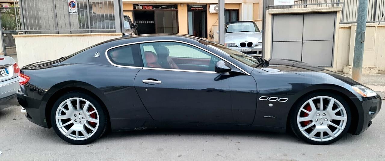 MASERATI GRANTURISMO 4.2 V8 405cv ANCHE NOLEGGIO