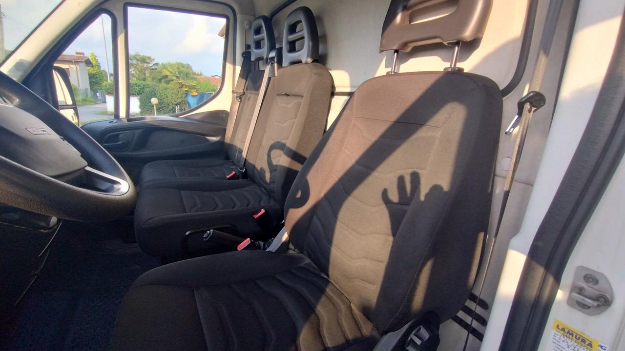 FURGONE IVECO DAILY CASSONATO