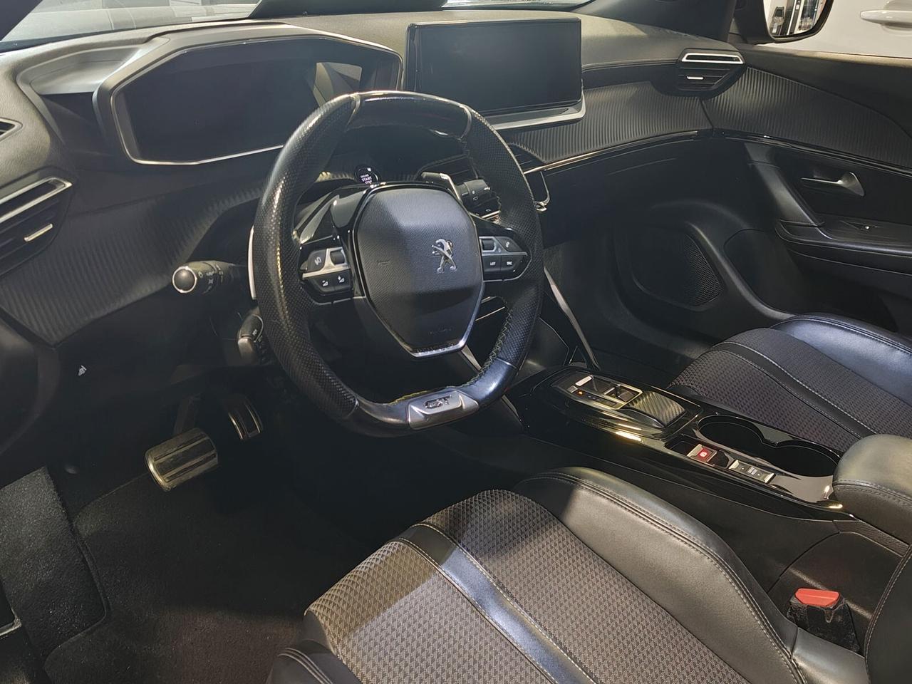 Peugeot 2008 BlueHDi 130 S&S EAT8 GT