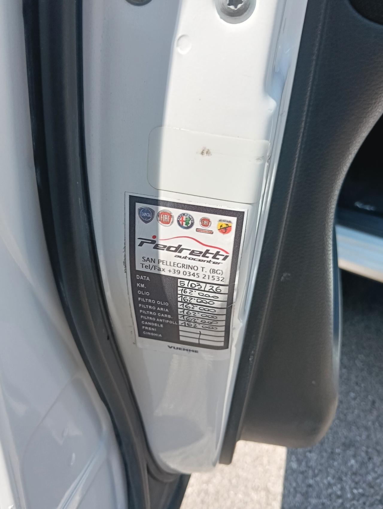 Nissan Navara 2.5 dCi 190CV 4 porte Double Cab Sport
