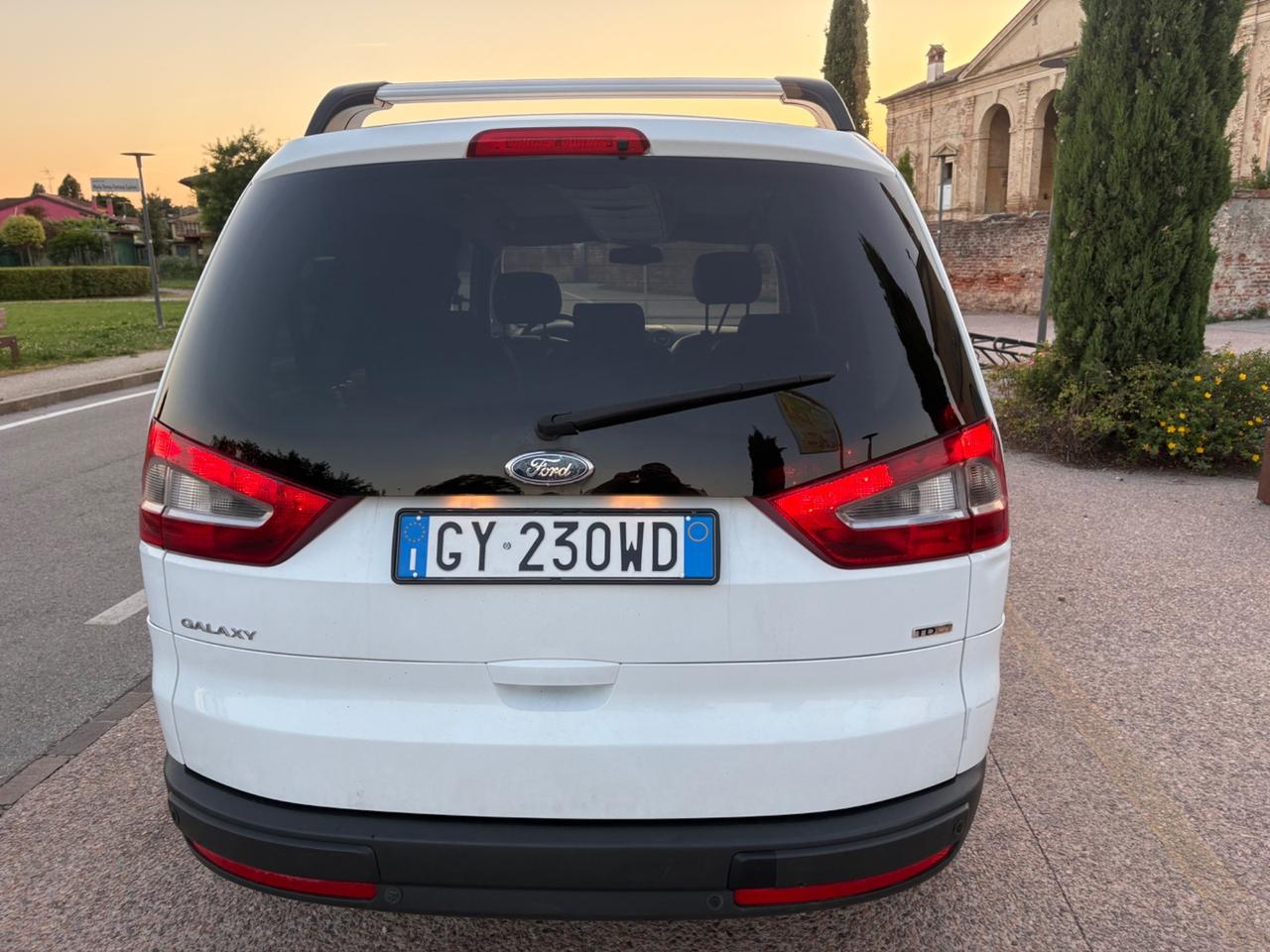 Ford Galaxy galaxi 2.0 tdci 7 posti tetto pelle pronta al uso