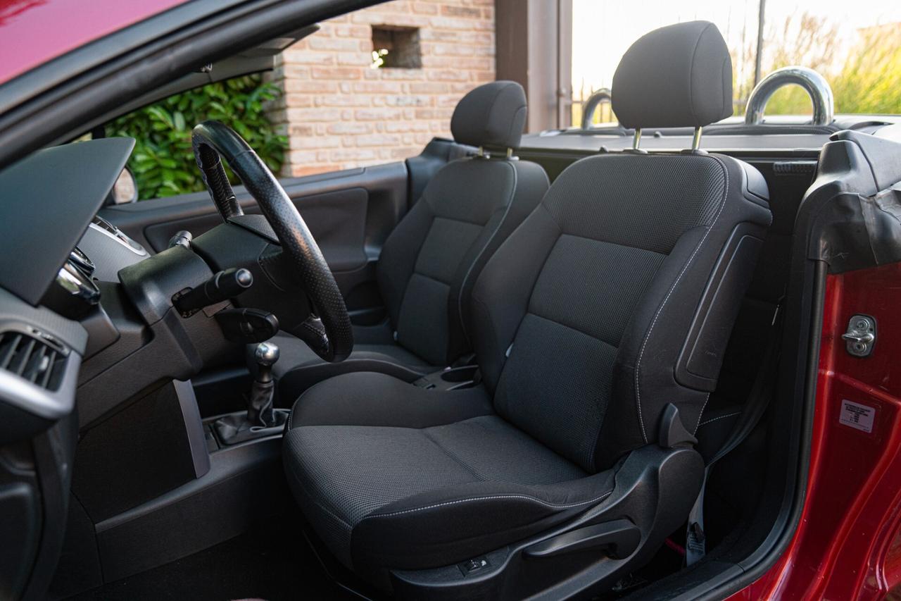 Peugeot 207 CC CABRIOLET - PEU00017