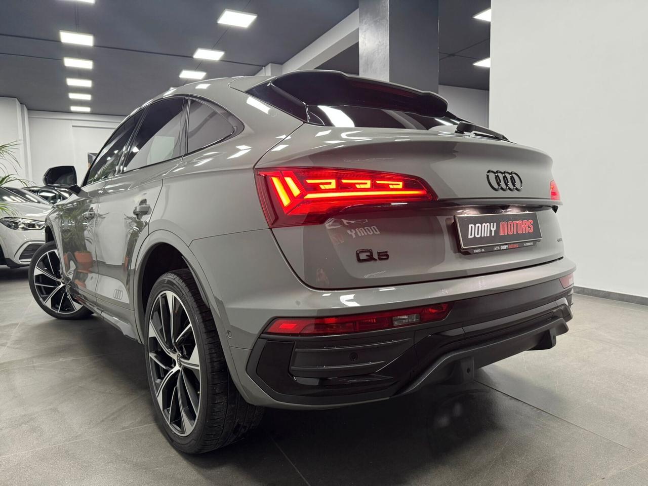 AUDI Q5 SPORTBACK 40 TDI QUATTRO S-TRONIC S-LINE EDITION