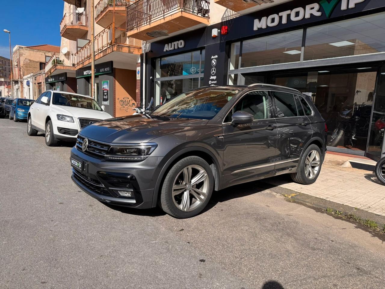 Volkswagen Tiguan 2.0 TDI SCR DSG 4MOTION R-Line TUA DA 305€