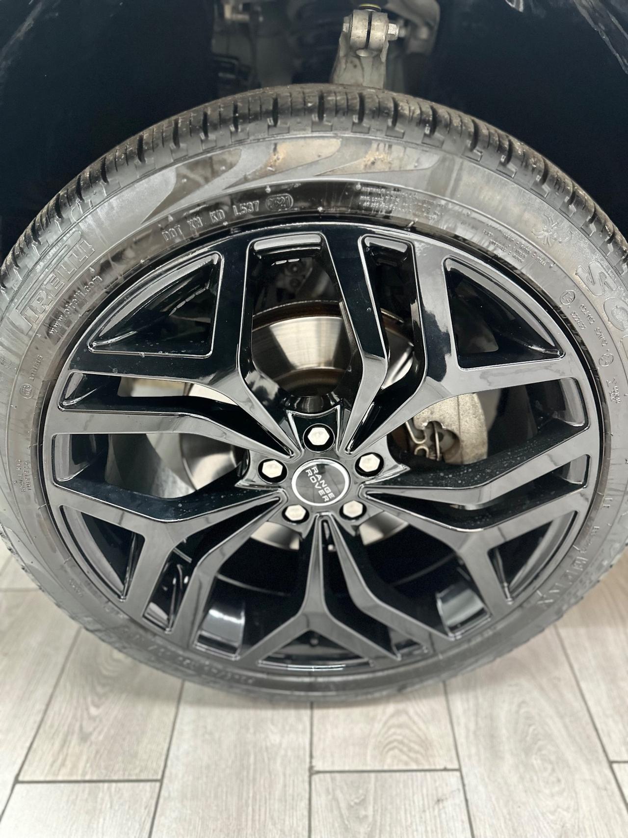 Land Rover Range Velar 2.0D I4 240 CV R-Dynamic HSE