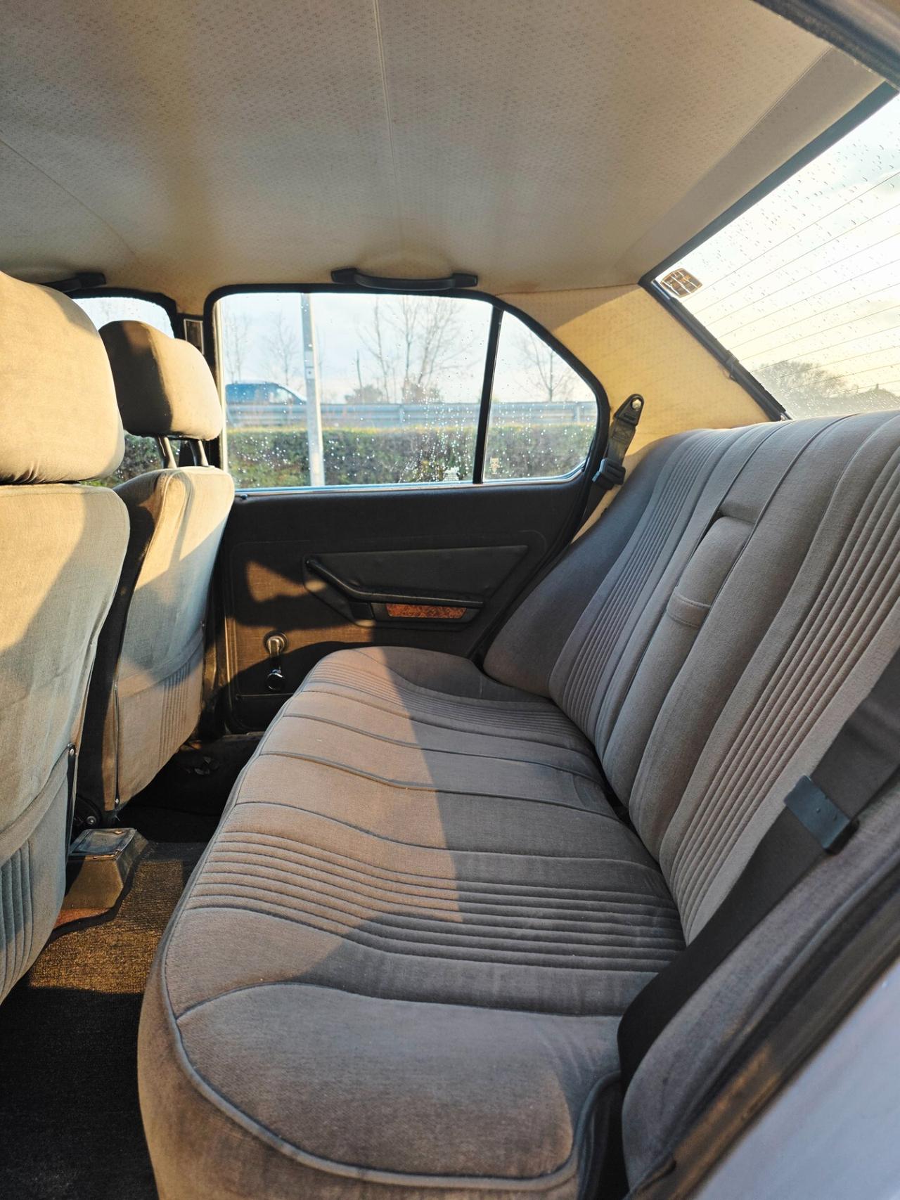 Alfa Romeo Alfetta 2000 quadrifoglio oro