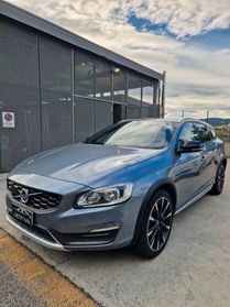 Volvo V60 Cross Country D3 Momentum