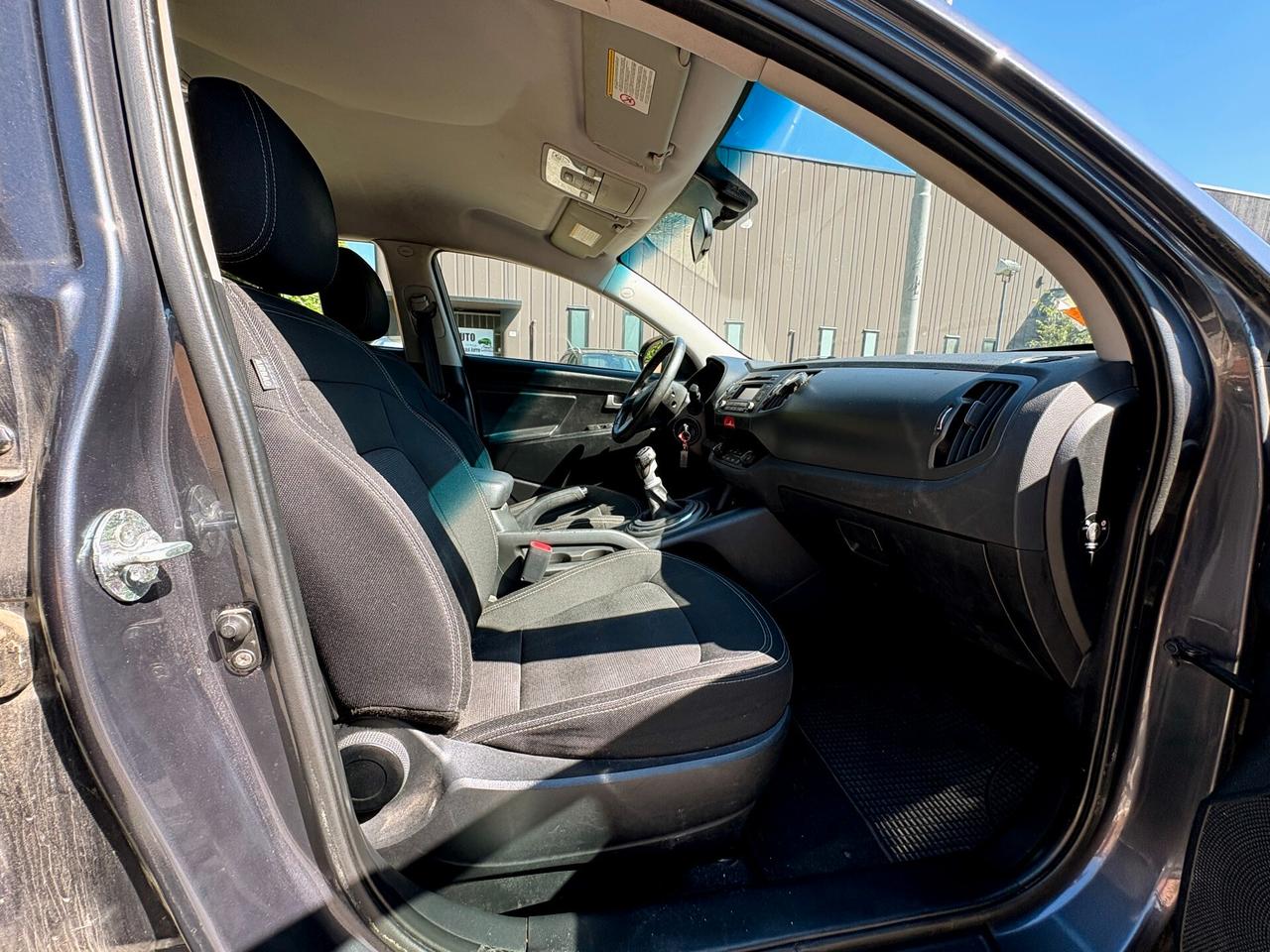 KIA SPORTAGE 1.6i(benz.)-169000km-U.Propr-2011