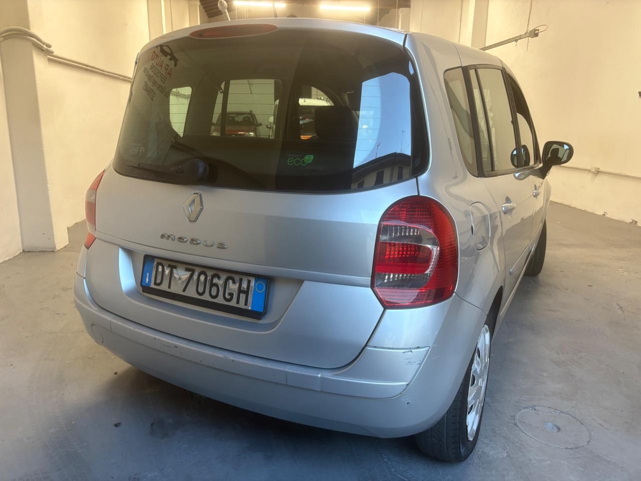 Renault Modus Grand 1.2 16V Dynamique