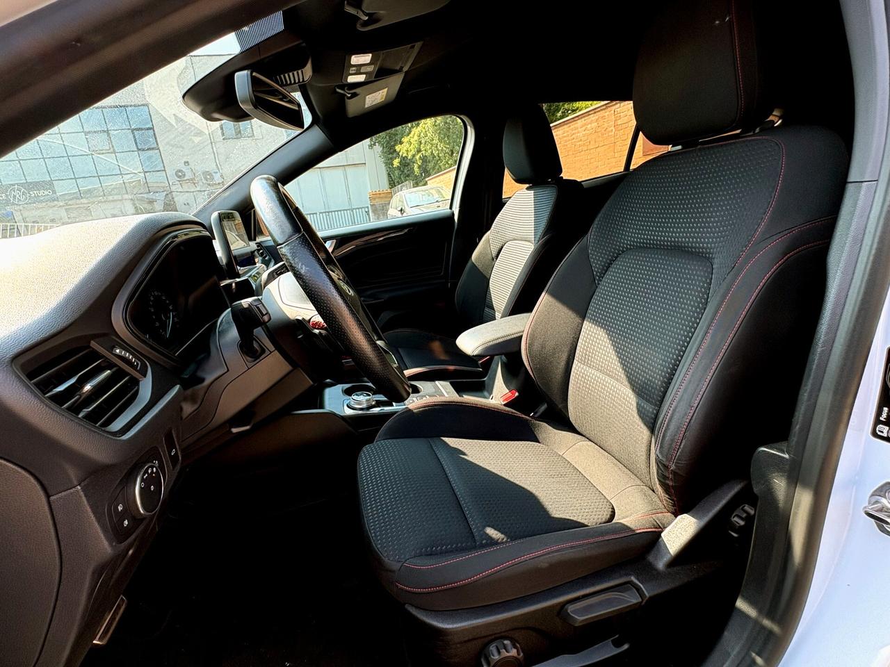 FORD FOCUS 1.5D aut.-ST LINE int/est-FULL-2019