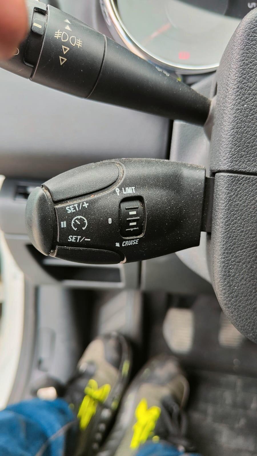 Peugeot 3008 1.6 HDi 112CV Business