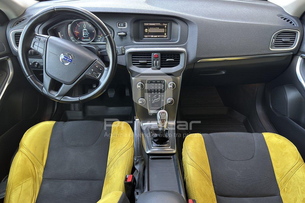 VOLVO V40 D2 1.6 Momentum