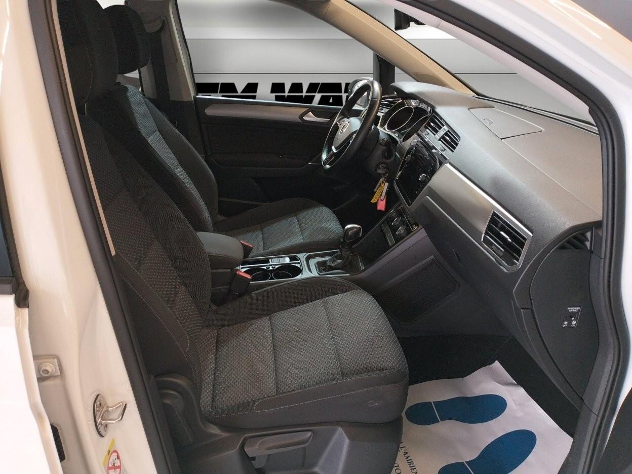 Volkswagen Touran 2.0 tdi Executive dsg - 7 POSTI