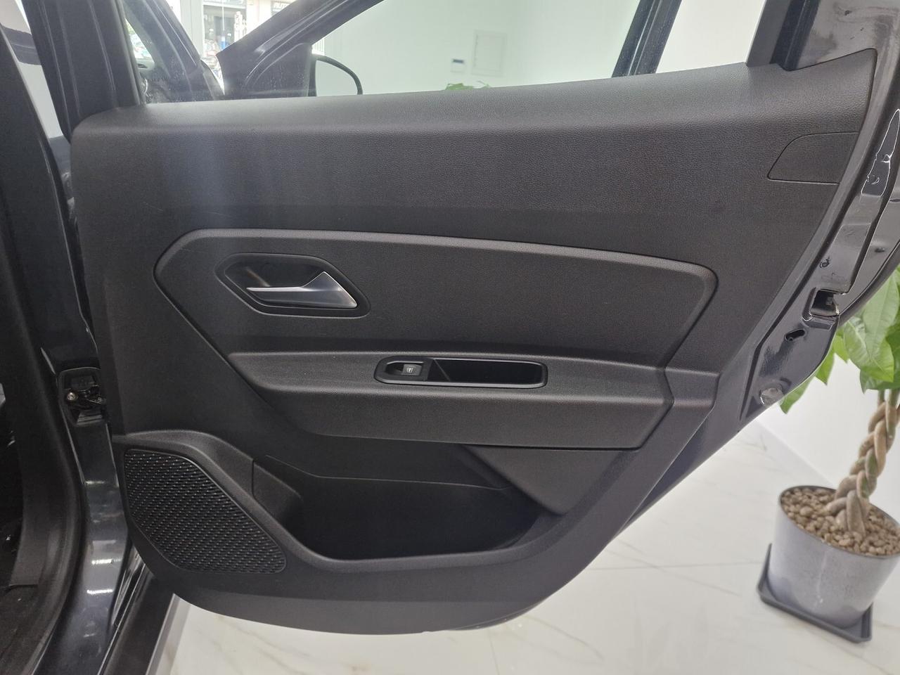 DACIA DUSTER 1.6 SCe 4x2 PRESTIGE NAVI 90000 KM