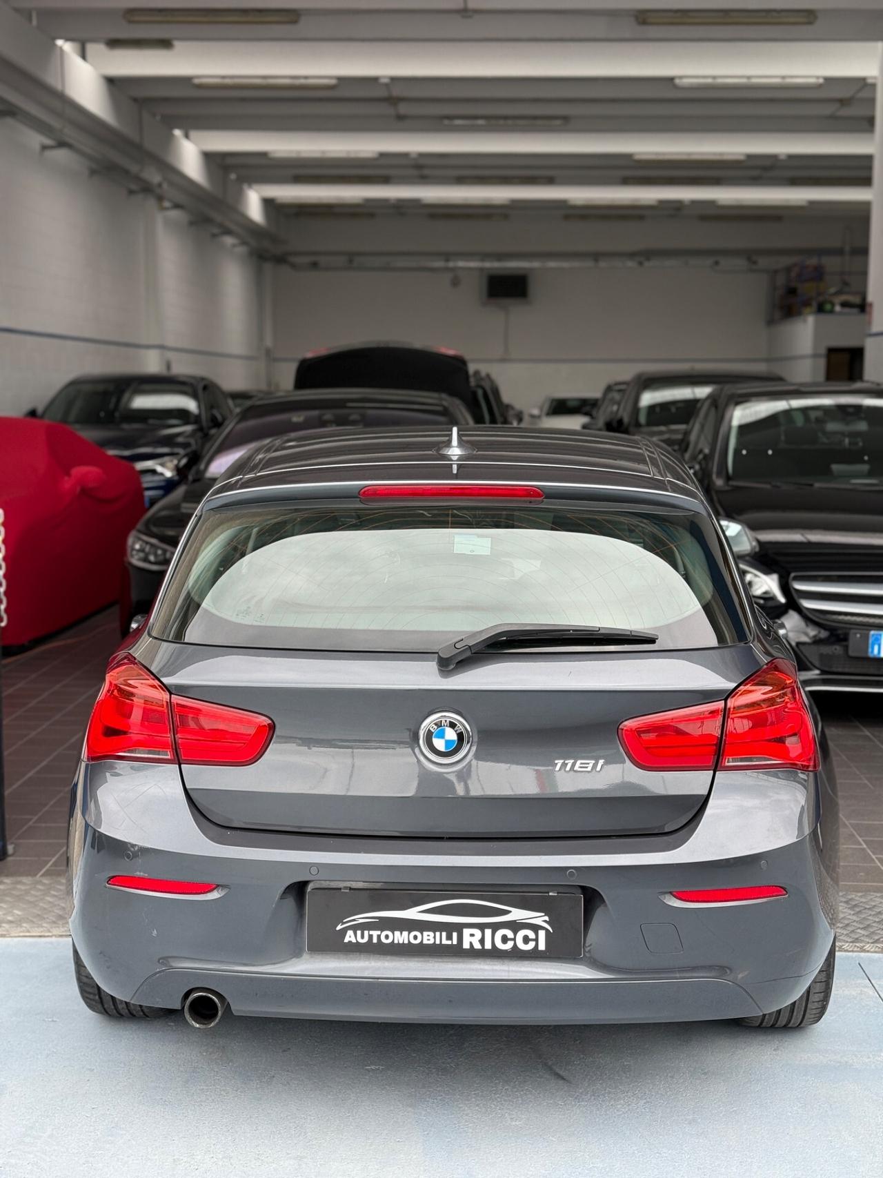 Bmw 118i 5p. Advantage 136cv