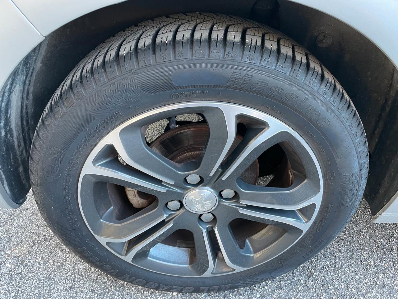 Peugeot 208 1.4 VTi 95 CV 5p. GPL Allure