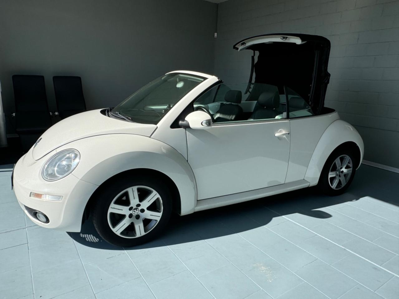 Volkswagen New Beetle 1.9 TDI 105CV Cabrio Lim. Red Edt.