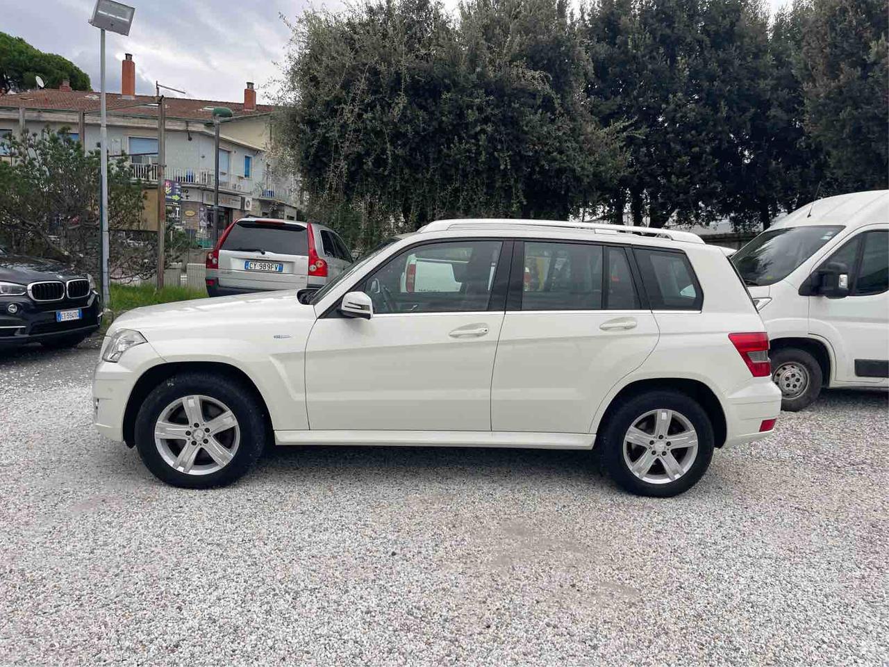 MERCEDES - BENZ - GLK 220 CDI - 4 MATIC BLUE EFFICIENCY - CHROME