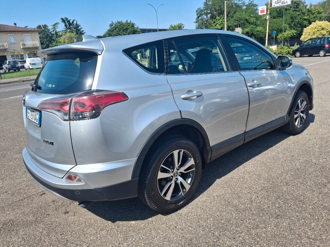 Toyota RAV 4 RAV4 2.0 D-4D 2WD Style