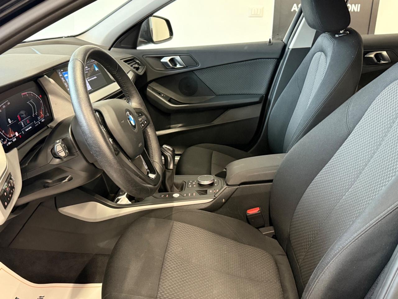 Bmw 118 118i 5p. Business Advantage VIRTUAL