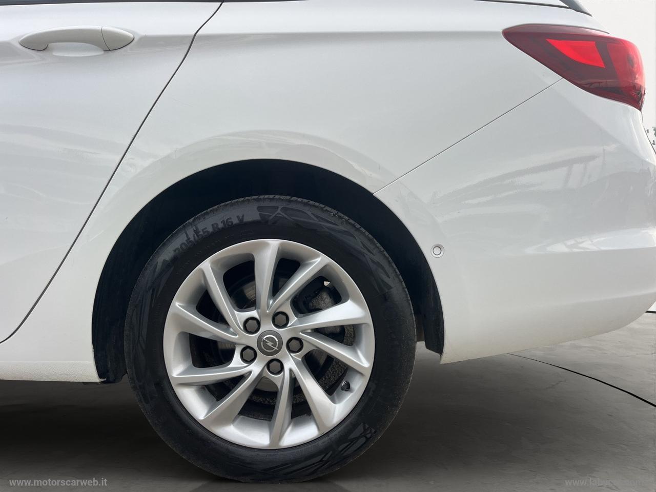 OPEL Astra 1.5 CDTI 105 CV S&S ST Busin.Eleg.