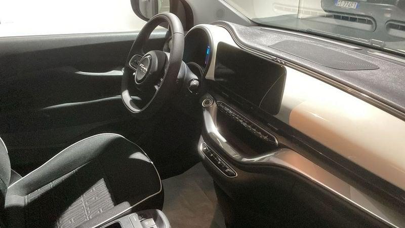 FIAT 500 500e Berlina 42 kWh