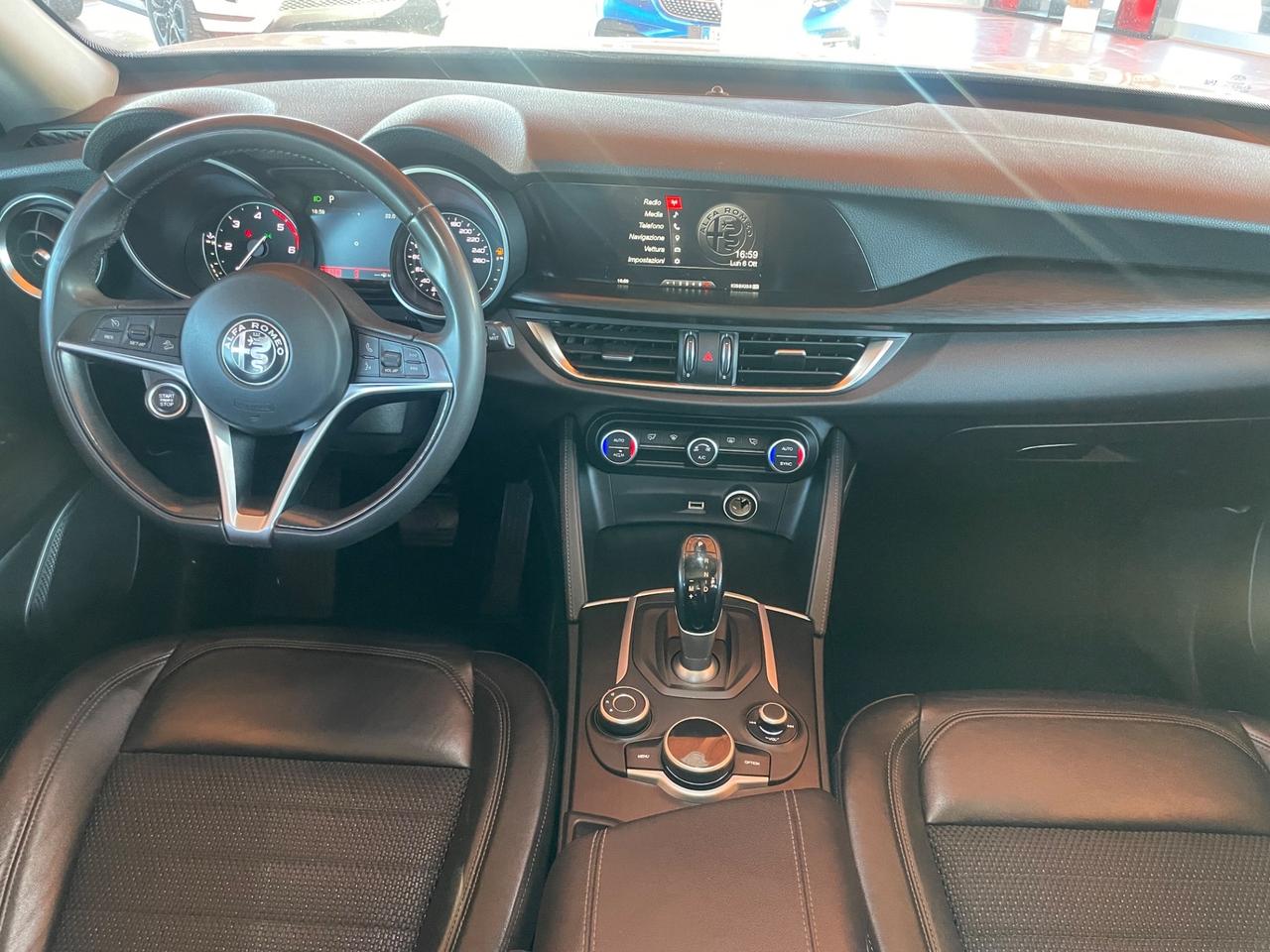 Alfa Romeo Stelvio 2.2 Turbodiesel 150 CV AT8 RWD Super
